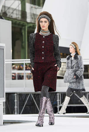 How I styled a Chanel-Inspired Tweed Dress